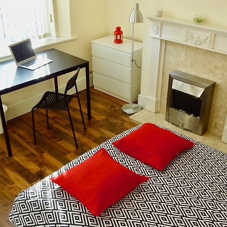 Seven Hills Home Stay Шефилд Екстериор снимка